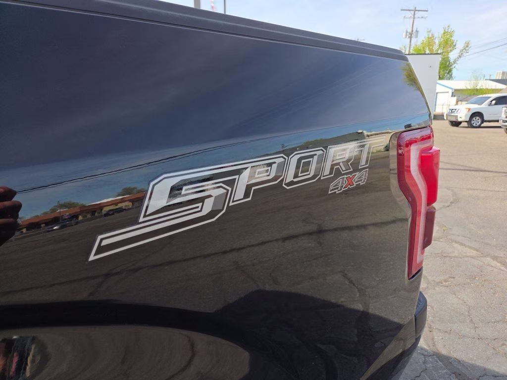2016 Black Ford F-150 Lariat 4X4 Truck