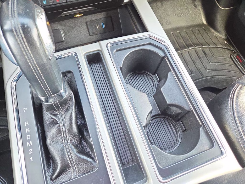 2016 Black Ford F-150 Lariat 4X4 Truck