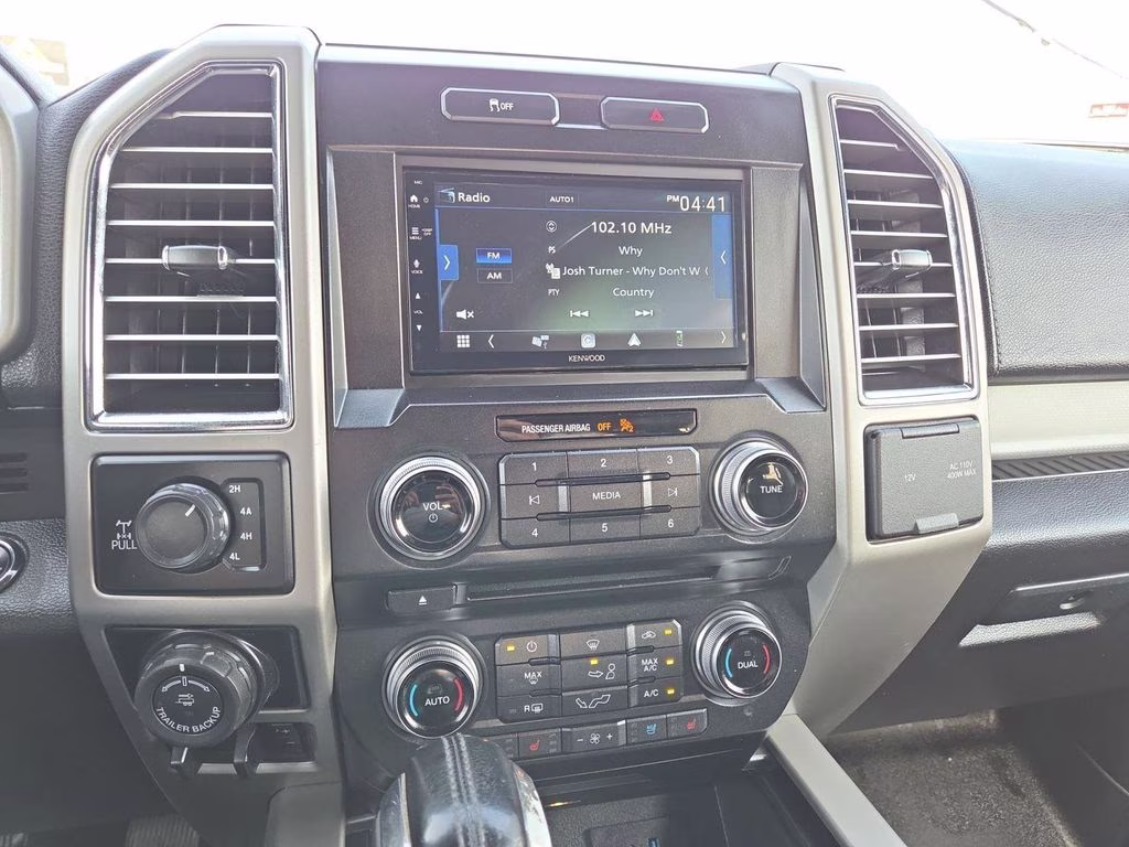 2016 Black Ford F-150 Lariat 4X4 Truck