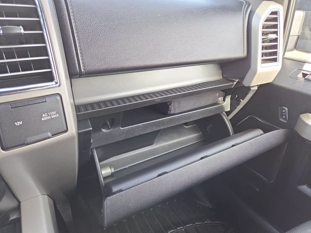 2016 Black Ford F-150 Lariat 4X4 Truck