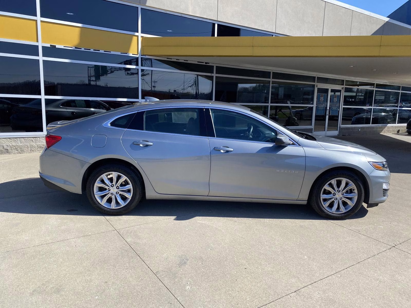 2024 Sterling Gray Metallic Chevrolet Malibu LT FWD Sedan