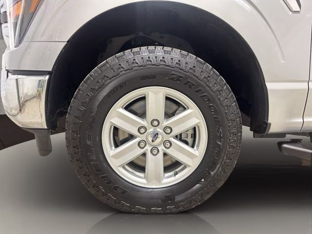 2023 Iconic Silver Metallic Ford F-150 XLT 4X4 Truck