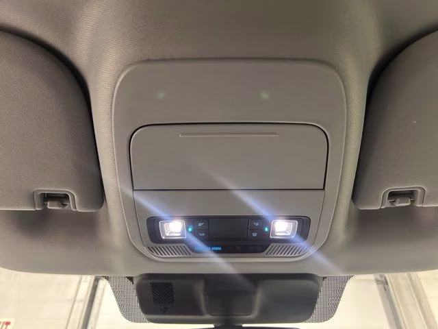 2023 Iconic Silver Metallic Ford F-150 XLT 4X4 Truck