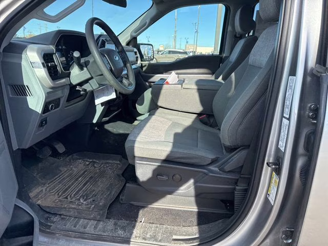 2023 Iconic Silver Metallic Ford F-150 XLT 4X4 Truck