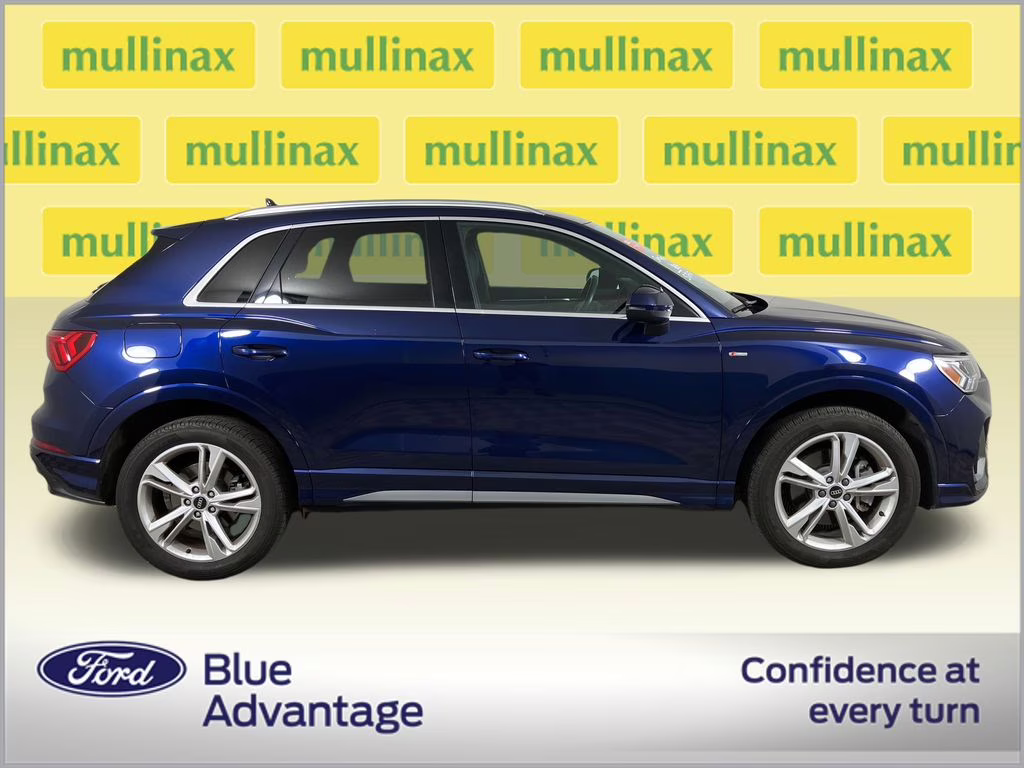 2022 Navarra Blue Metallic Audi Q3 Premium Plus AWD SUV