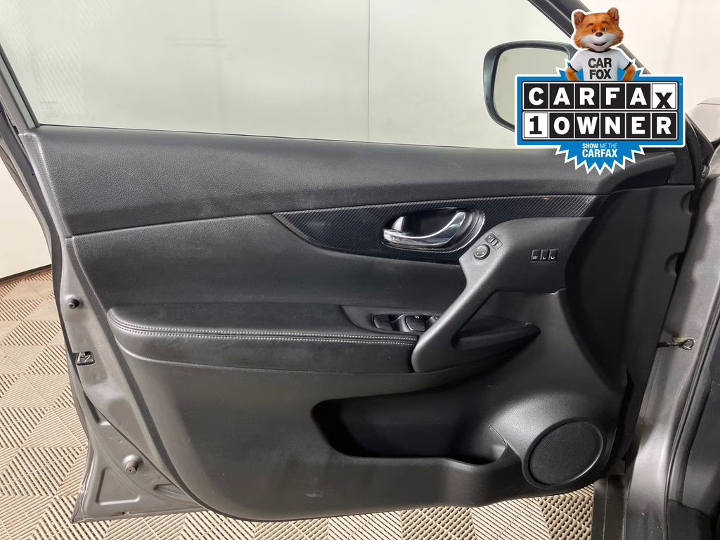 2017 Gun Metallic Nissan Rogue SL AWD SUV