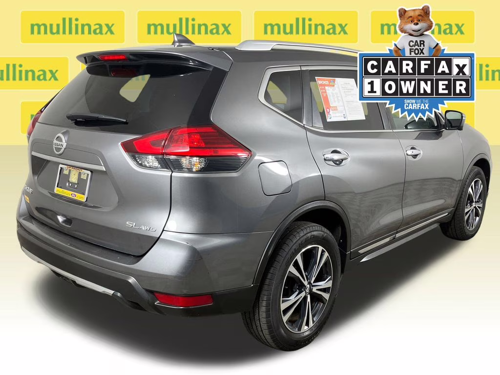 2017 Gun Metallic Nissan Rogue SL AWD SUV