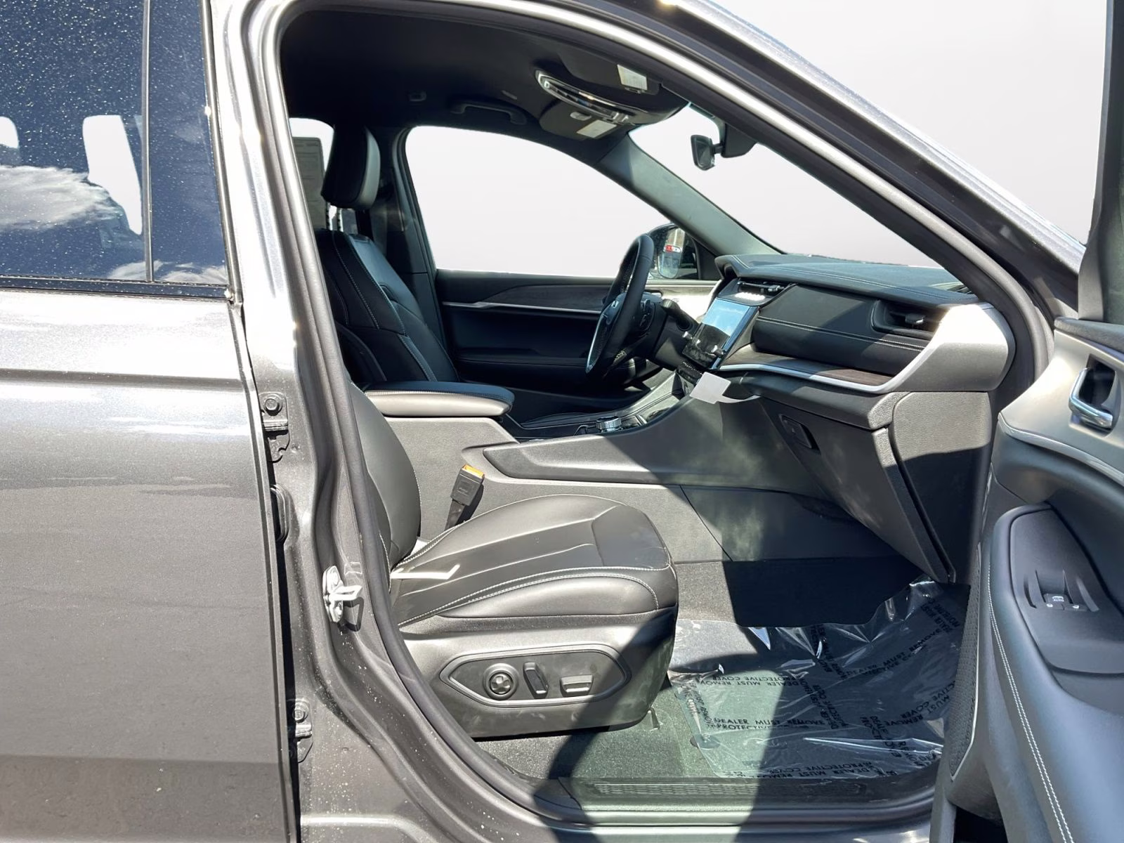 2026 Baltic Gray Metallic Clearcoat Jeep Grand Cherokee Limited 4X4 SUV