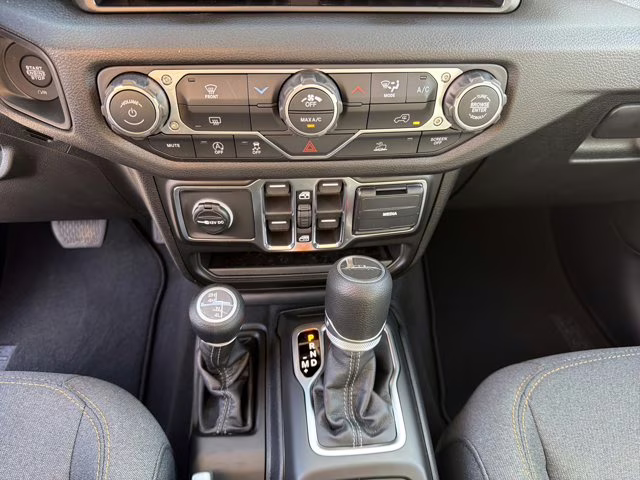 2026 Anvil Clearcoat Jeep Gladiator Sport 4X4 Truck