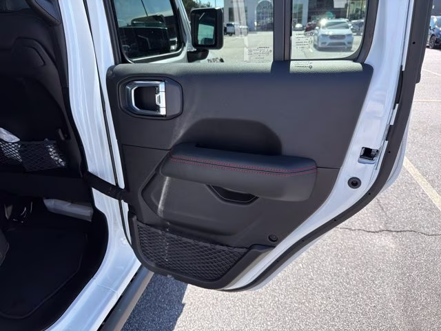 2026 Bright White Clearcoat Jeep Gladiator Rubicon X 4X4 Truck