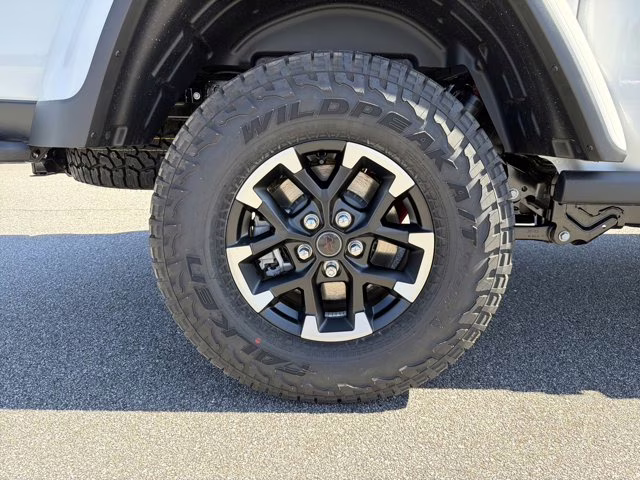 2026 Bright White Clearcoat Jeep Gladiator Rubicon X 4X4 Truck