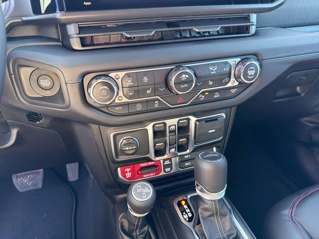 2026 Bright White Clearcoat Jeep Gladiator Rubicon X 4X4 Truck