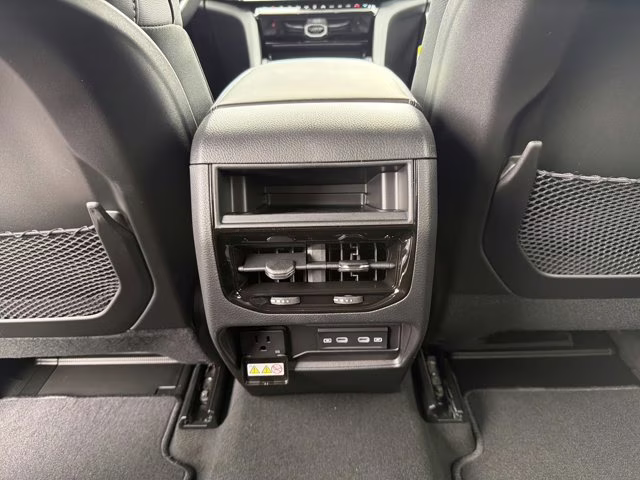 2026 Bright White Clearcoat Jeep Grand Cherokee Laredo Altitude RWD SUV