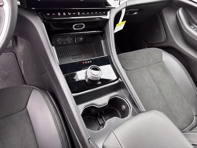 2026 Bright White Clearcoat Jeep Grand Cherokee Laredo Altitude RWD SUV