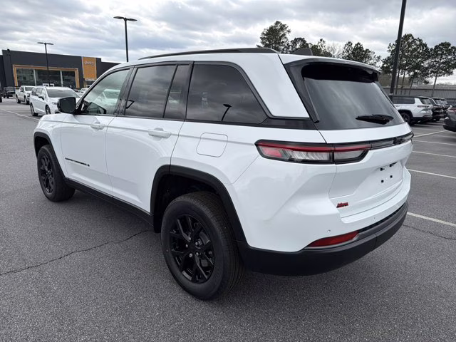 2026 Bright White Clearcoat Jeep Grand Cherokee Laredo Altitude RWD SUV
