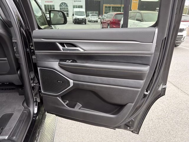 2026 High Gloss Black Jeep Grand Wagoneer 4X4 SUV