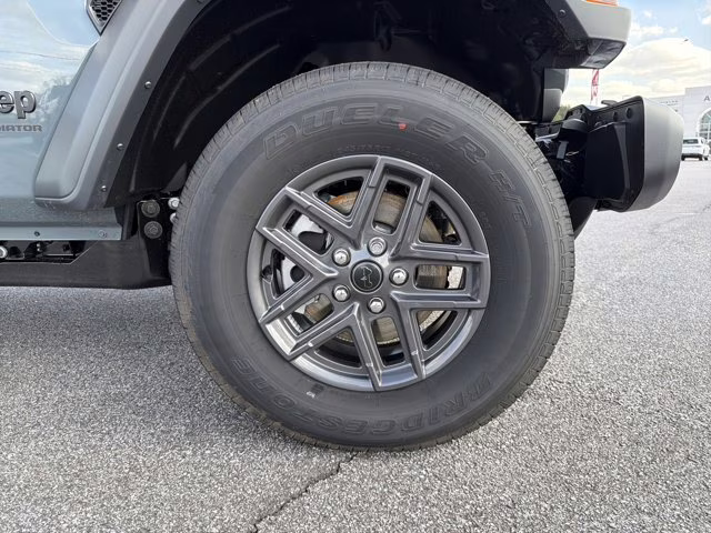 2026 Anvil Clearcoat Jeep Gladiator Sport 4X4 Truck