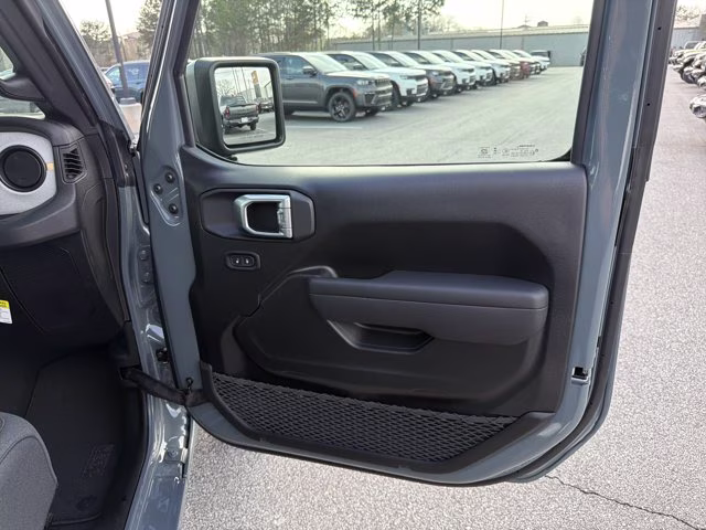 2026 Anvil Clearcoat Jeep Gladiator Sport 4X4 Truck