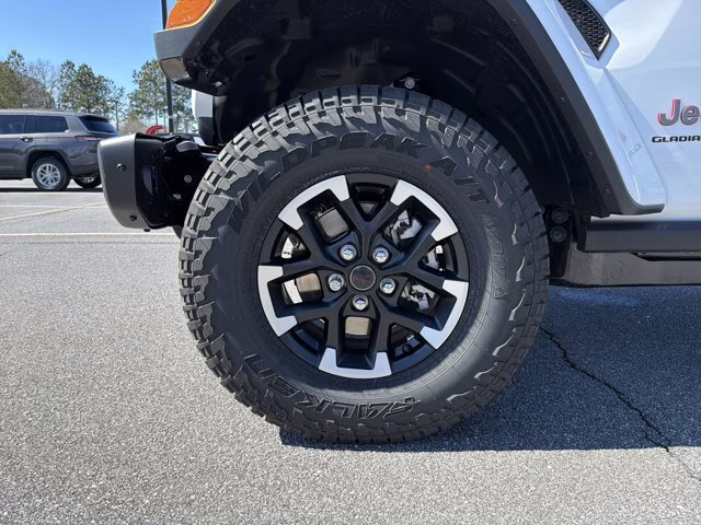 2026 Bright White Clearcoat Jeep Gladiator Rubicon X 4X4 Truck