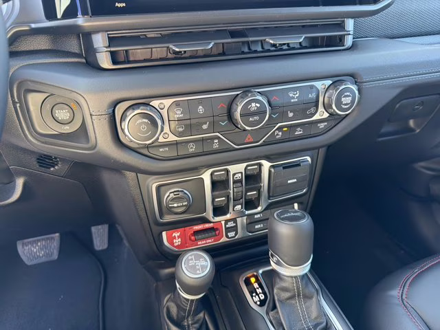 2026 Bright White Clearcoat Jeep Gladiator Rubicon X 4X4 Truck