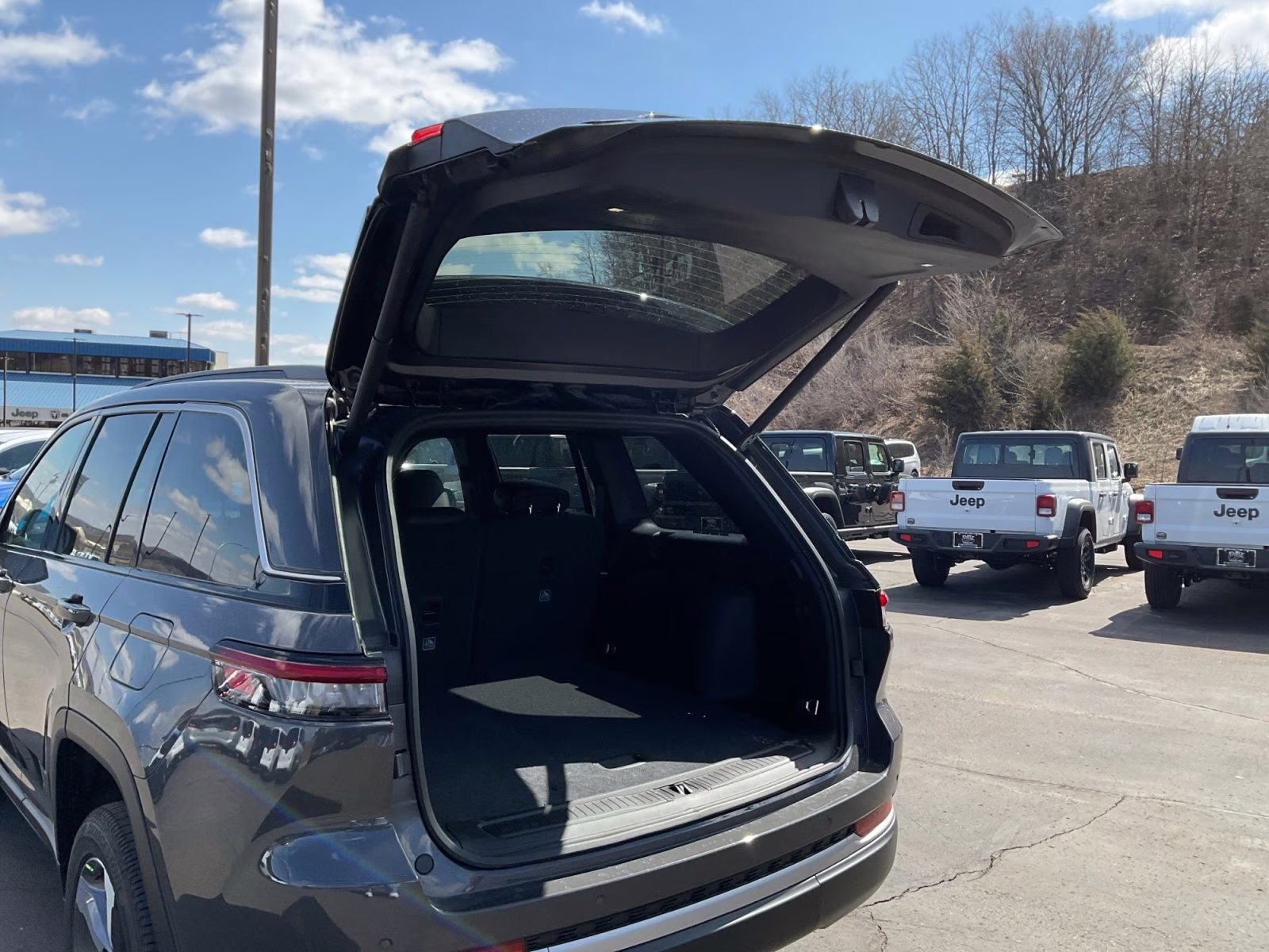 2026 Baltic Gray Metallic Clearcoat Jeep Grand Cherokee Limited 4X4 SUV