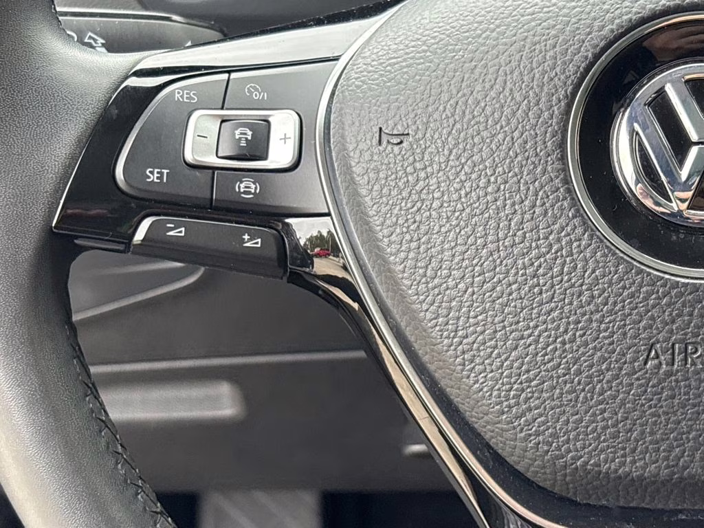 2020 Deep Black Volkswagen Tiguan 2.0T SEL FWD SUV