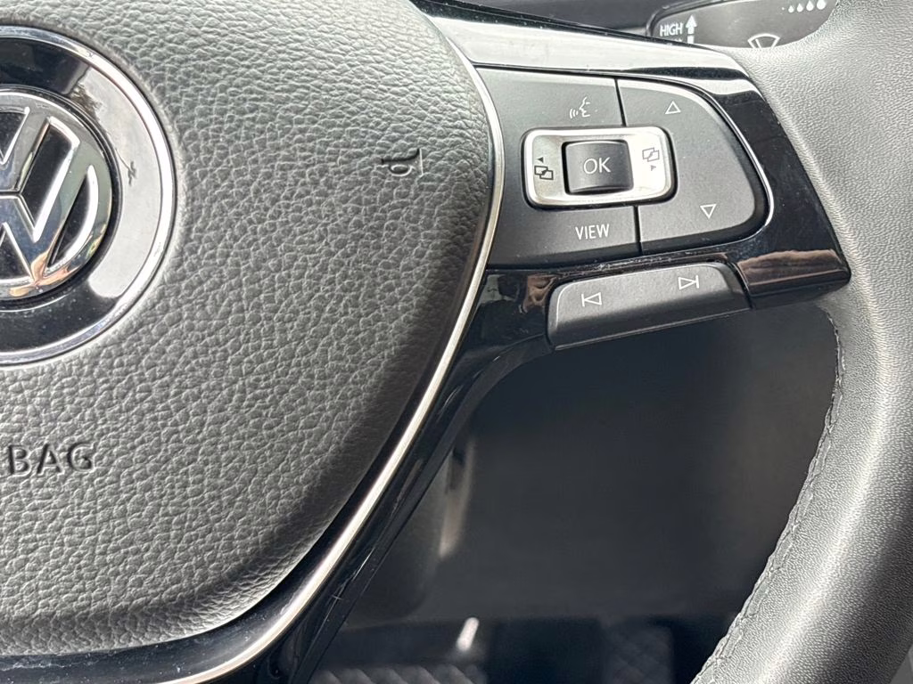 2020 Deep Black Volkswagen Tiguan 2.0T SEL FWD SUV