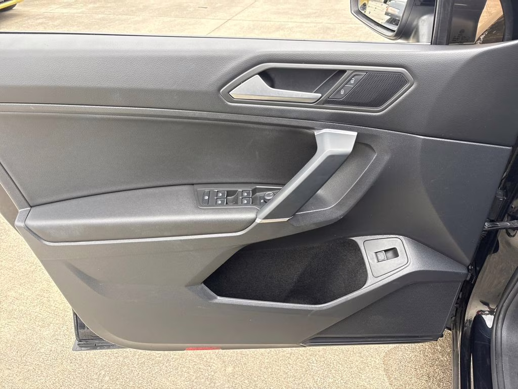 2020 Deep Black Volkswagen Tiguan 2.0T SEL FWD SUV