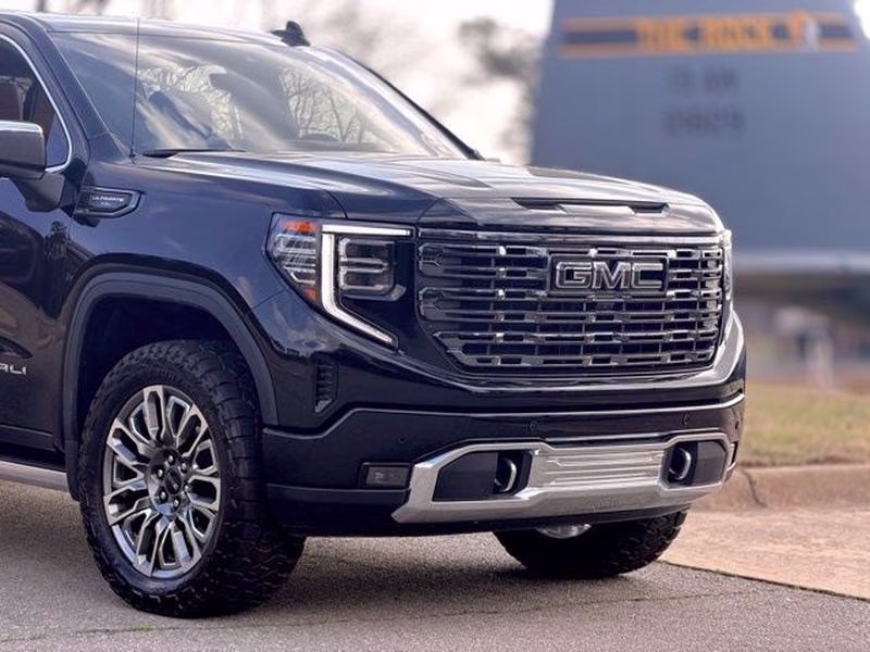 2025 Onyx Black GMC Sierra Denali Ultimate 4X4 Truck