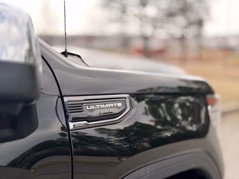 2025 Onyx Black GMC Sierra Denali Ultimate 4X4 Truck