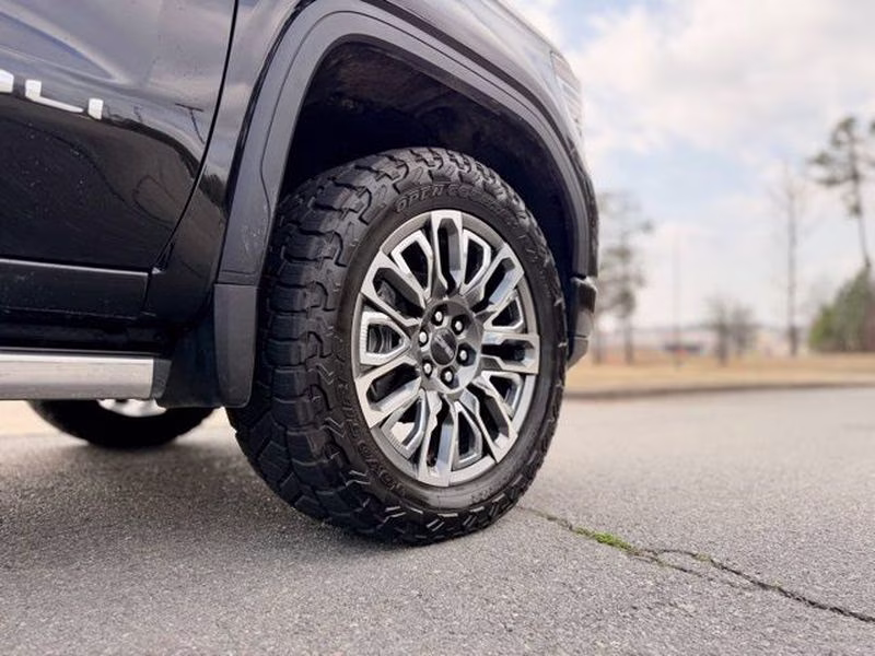 2025 Onyx Black GMC Sierra Denali Ultimate 4X4 Truck