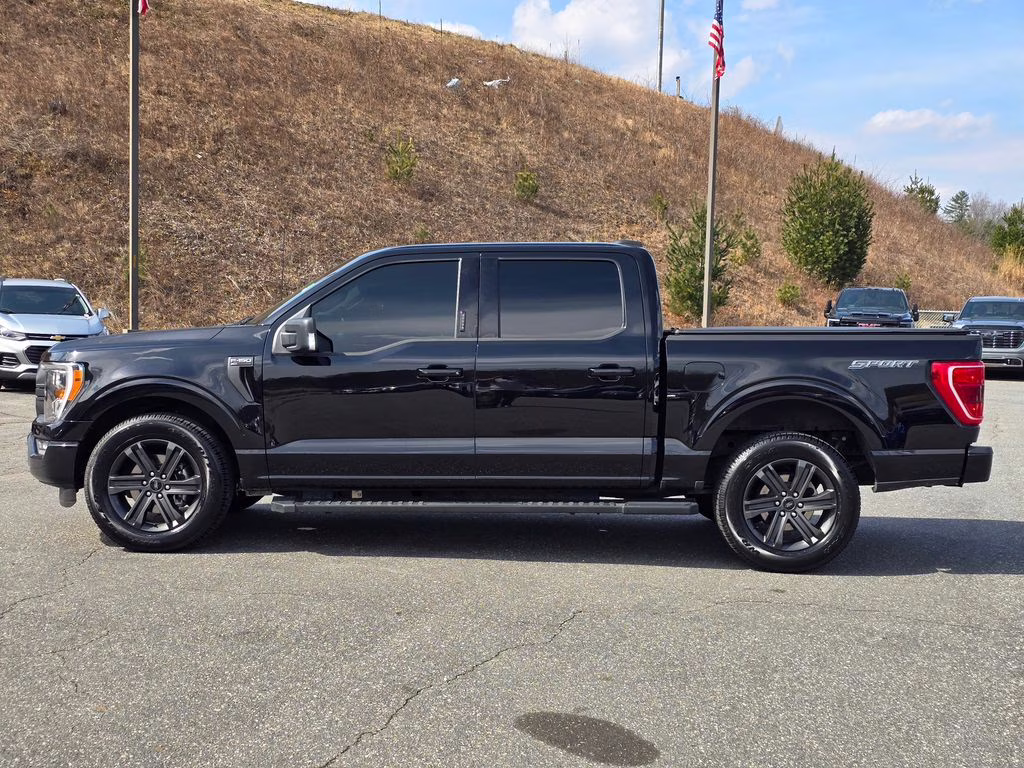 2023 Agate Black Metallic Ford F-150 XLT RWD Truck