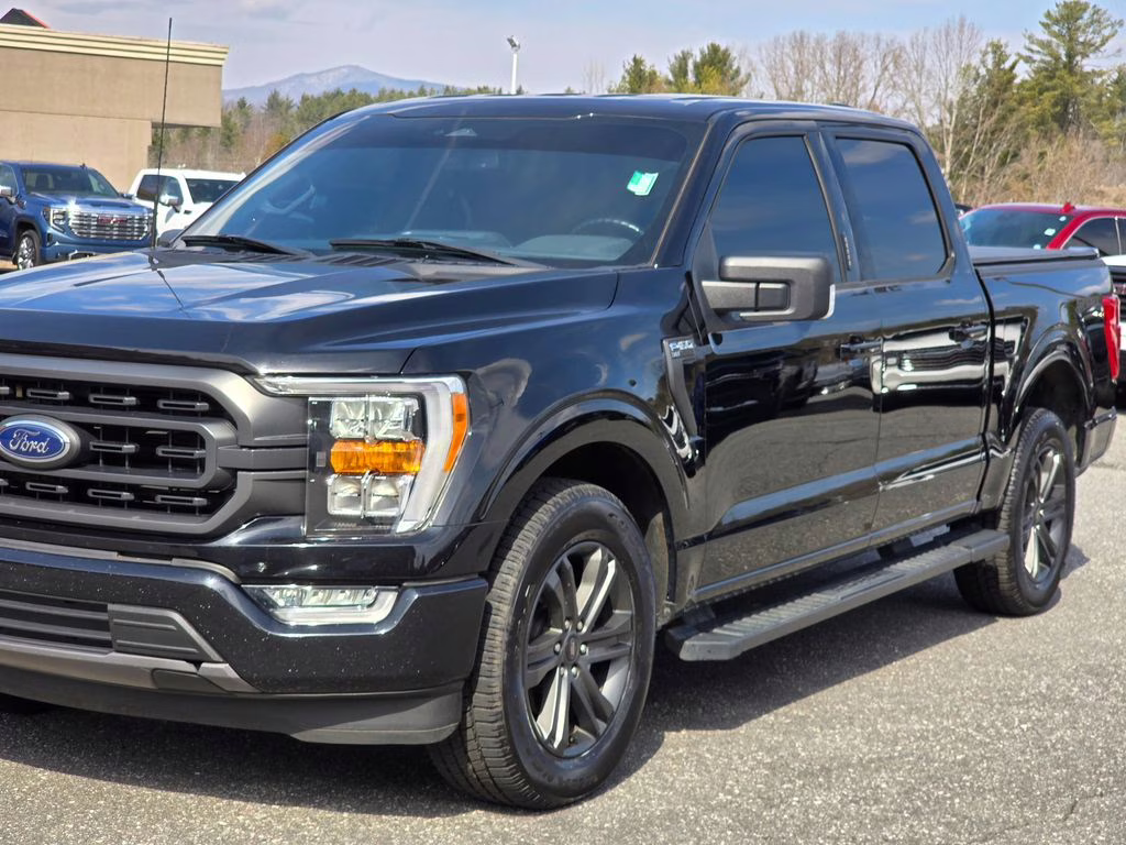 2023 Agate Black Metallic Ford F-150 XLT RWD Truck