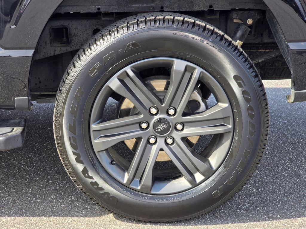 2023 Agate Black Metallic Ford F-150 XLT RWD Truck