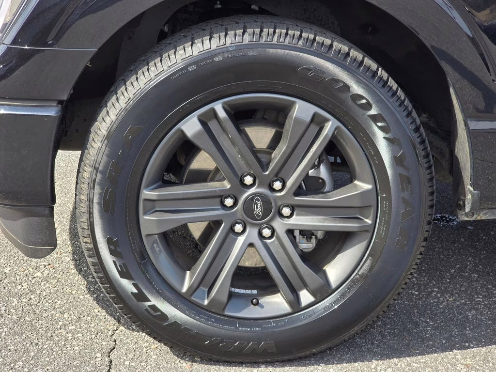 2023 Agate Black Metallic Ford F-150 XLT RWD Truck