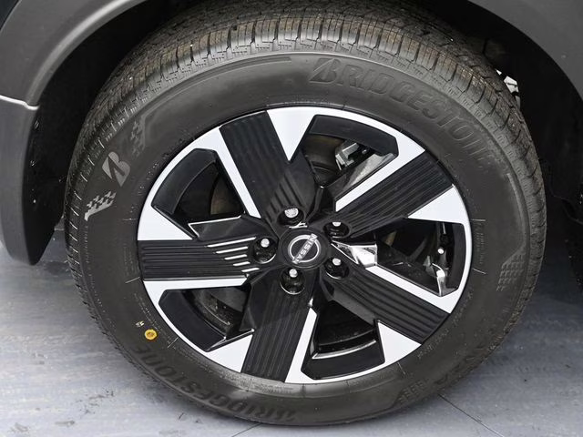 2026 Super Black Nissan Kicks SV AWD SUV