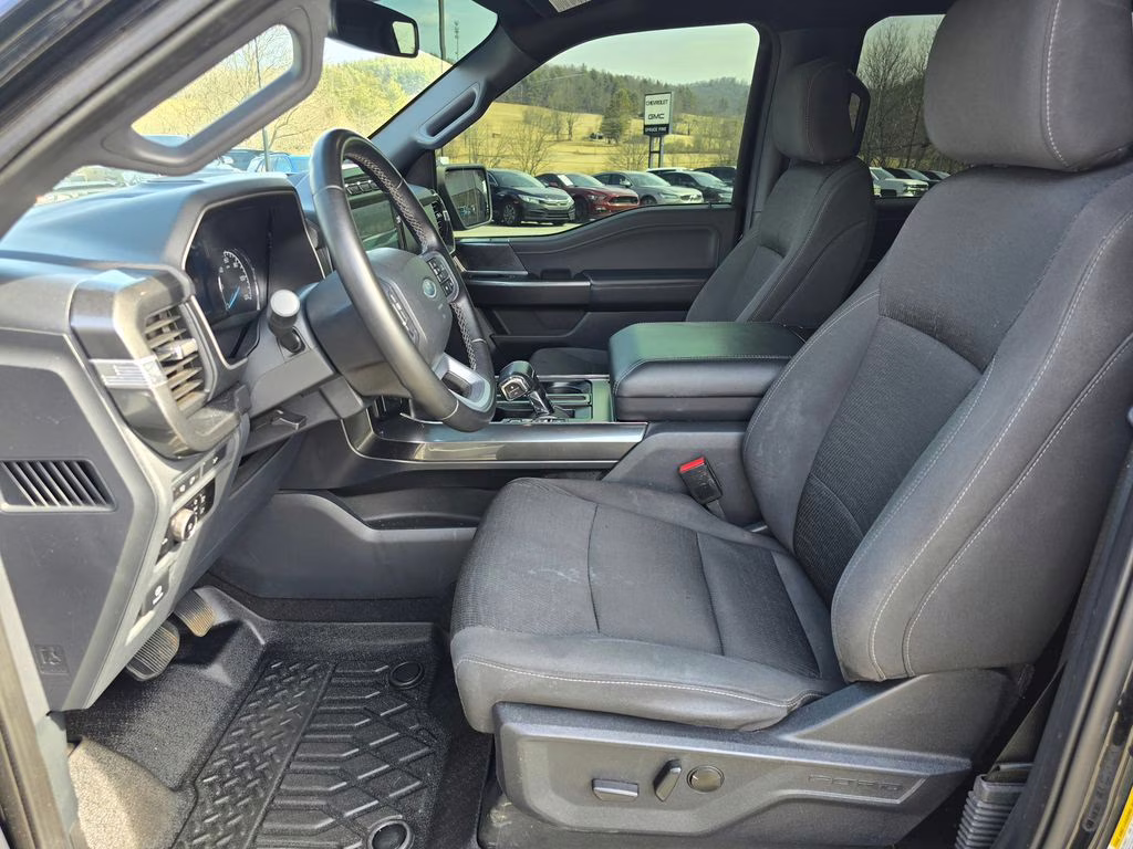 2023 Agate Black Metallic Ford F-150 XLT RWD Truck