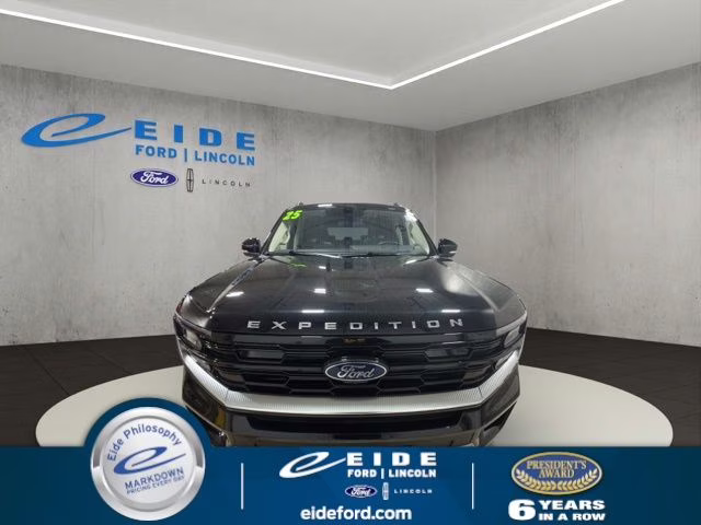 2025 Agate Black Metallic Ford Expedition Max Platinum 4X4 SUV