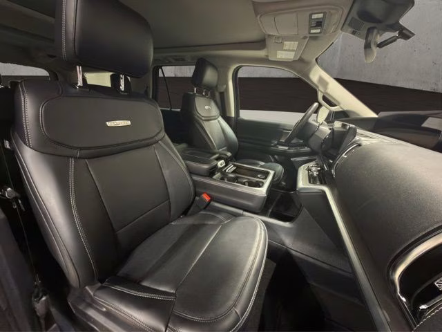 2025 Agate Black Metallic Ford Expedition Max Platinum 4X4 SUV