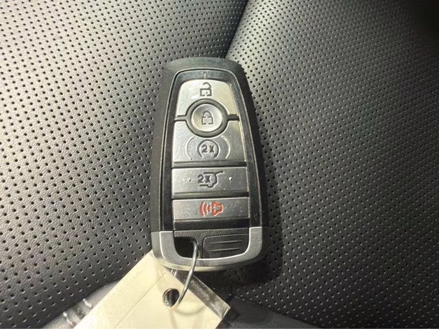 2025 Agate Black Metallic Ford Expedition Max Platinum 4X4 SUV