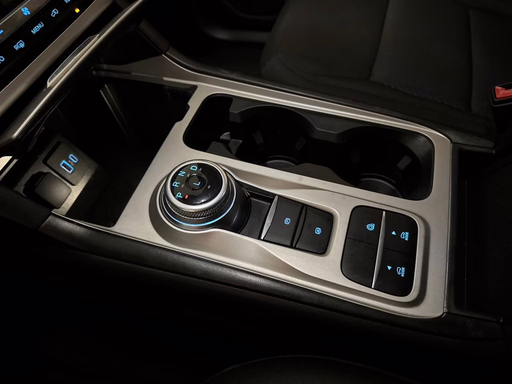 2022 Blue Metallic Ford Explorer XLT RWD SUV