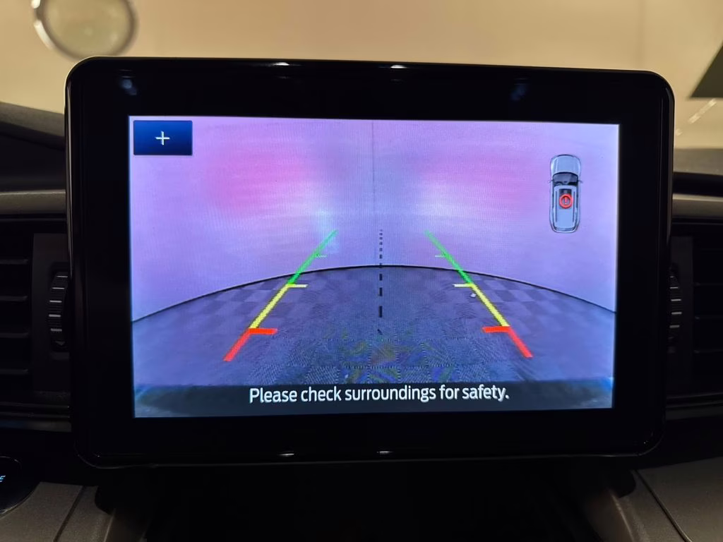 2022 Blue Metallic Ford Explorer XLT RWD SUV