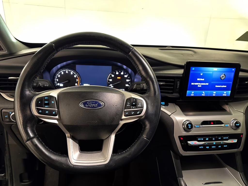 2022 Blue Metallic Ford Explorer XLT RWD SUV