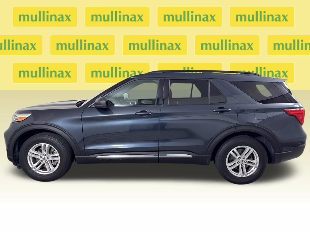 2022 Blue Metallic Ford Explorer XLT RWD SUV