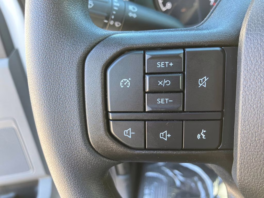 2026 Oxford White Ford Super Duty F-350 SRW XL 4X4 Truck