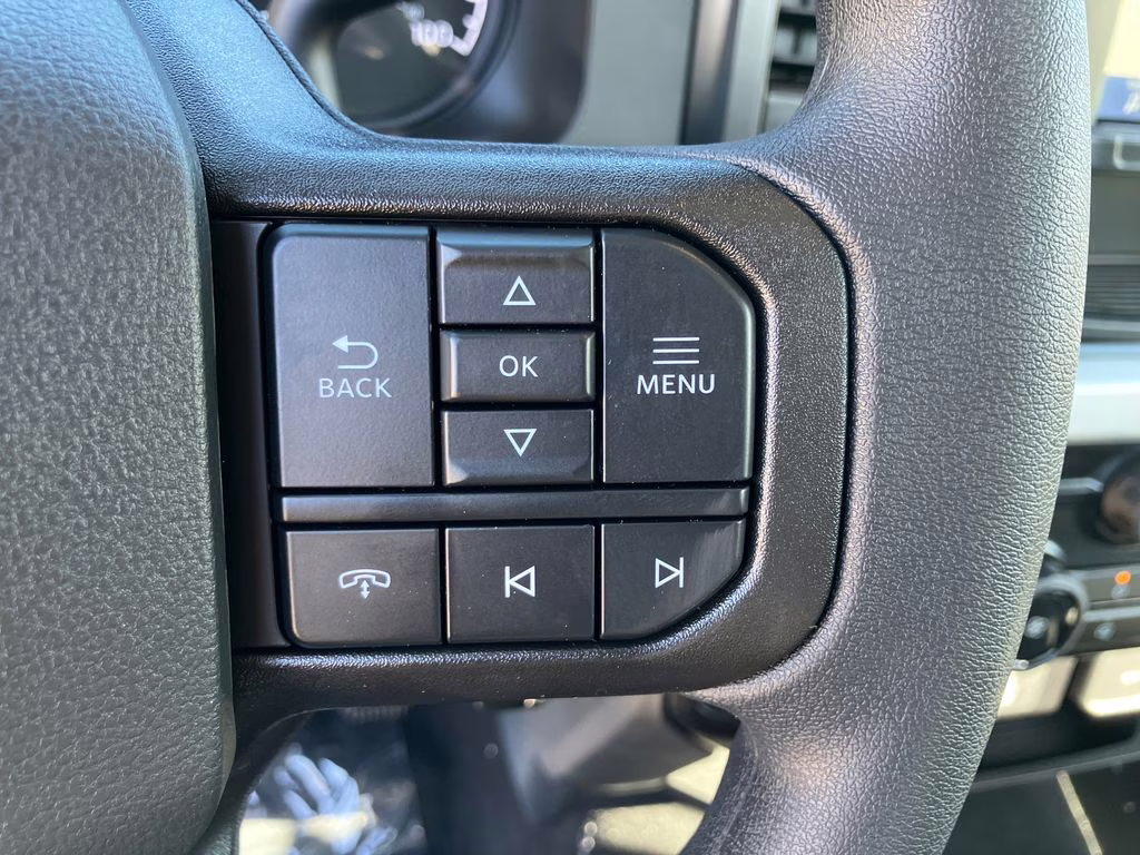 2026 Oxford White Ford Super Duty F-350 SRW XL 4X4 Truck