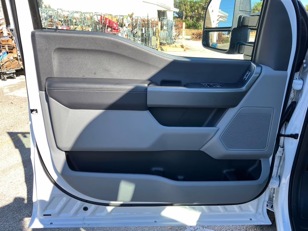 2026 Oxford White Ford Super Duty F-350 SRW XL 4X4 Truck