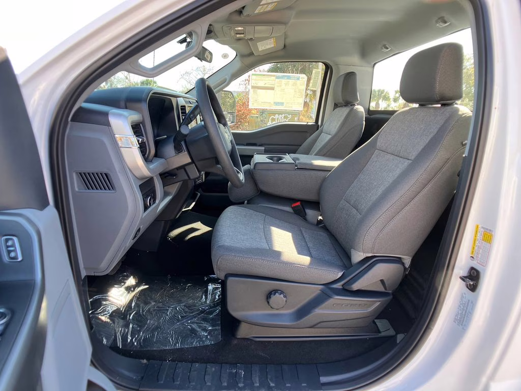 2026 Oxford White Ford Super Duty F-350 SRW XL 4X4 Truck