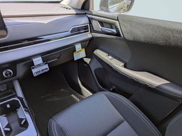 2026 Labrador Black Pearl Mitsubishi Outlander ES FWD SUV