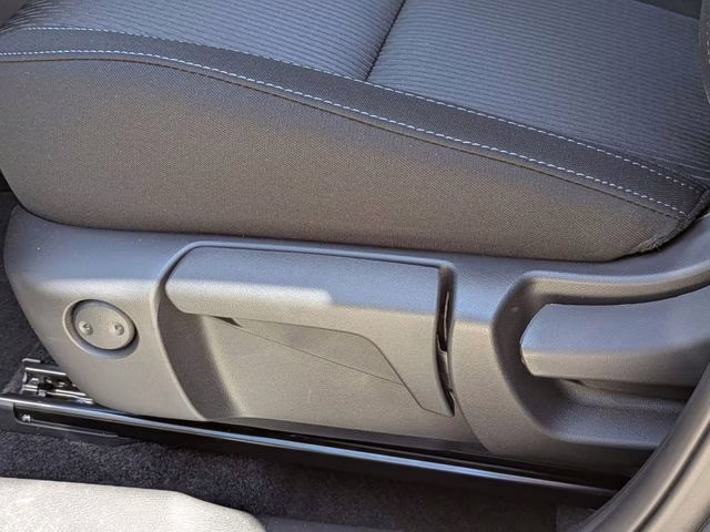 2026 Labrador Black Pearl Mitsubishi Outlander ES FWD SUV